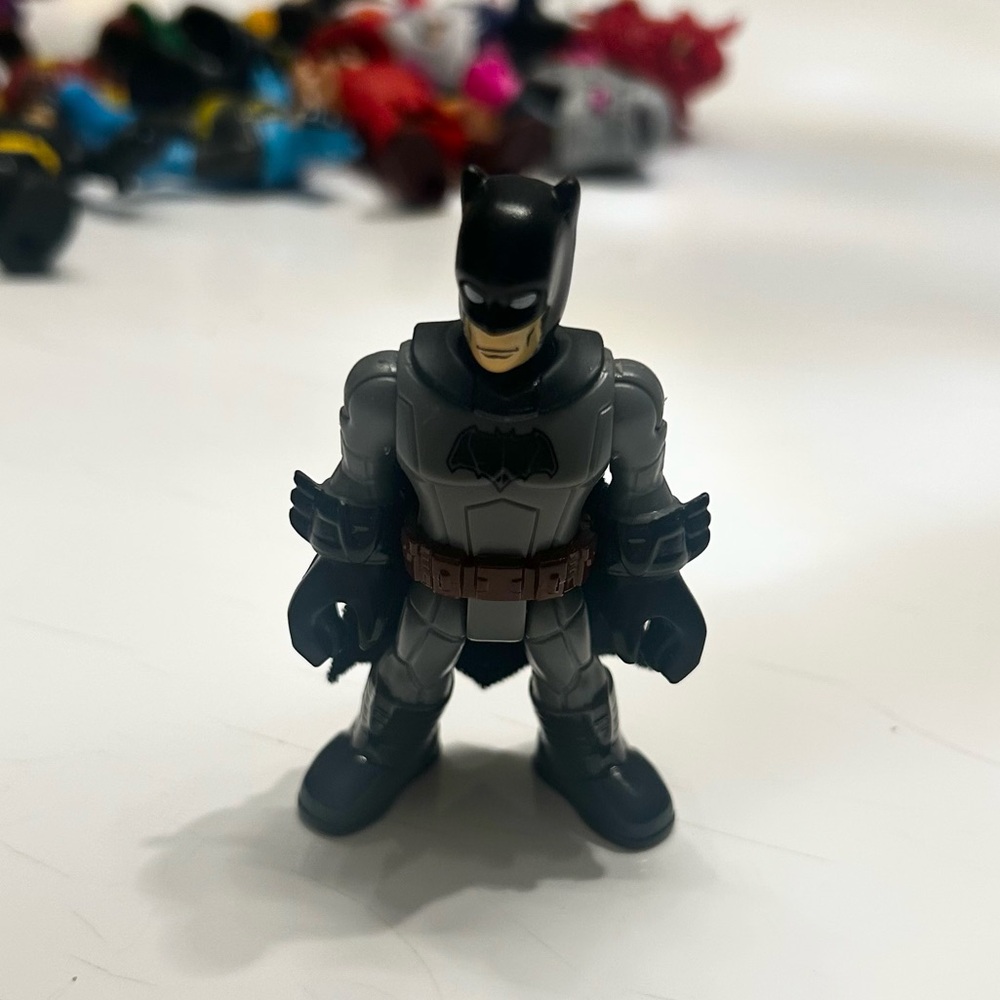 Fisher-Price Imaginext DC Super Friends Grey Batman Action figure Kid Toy